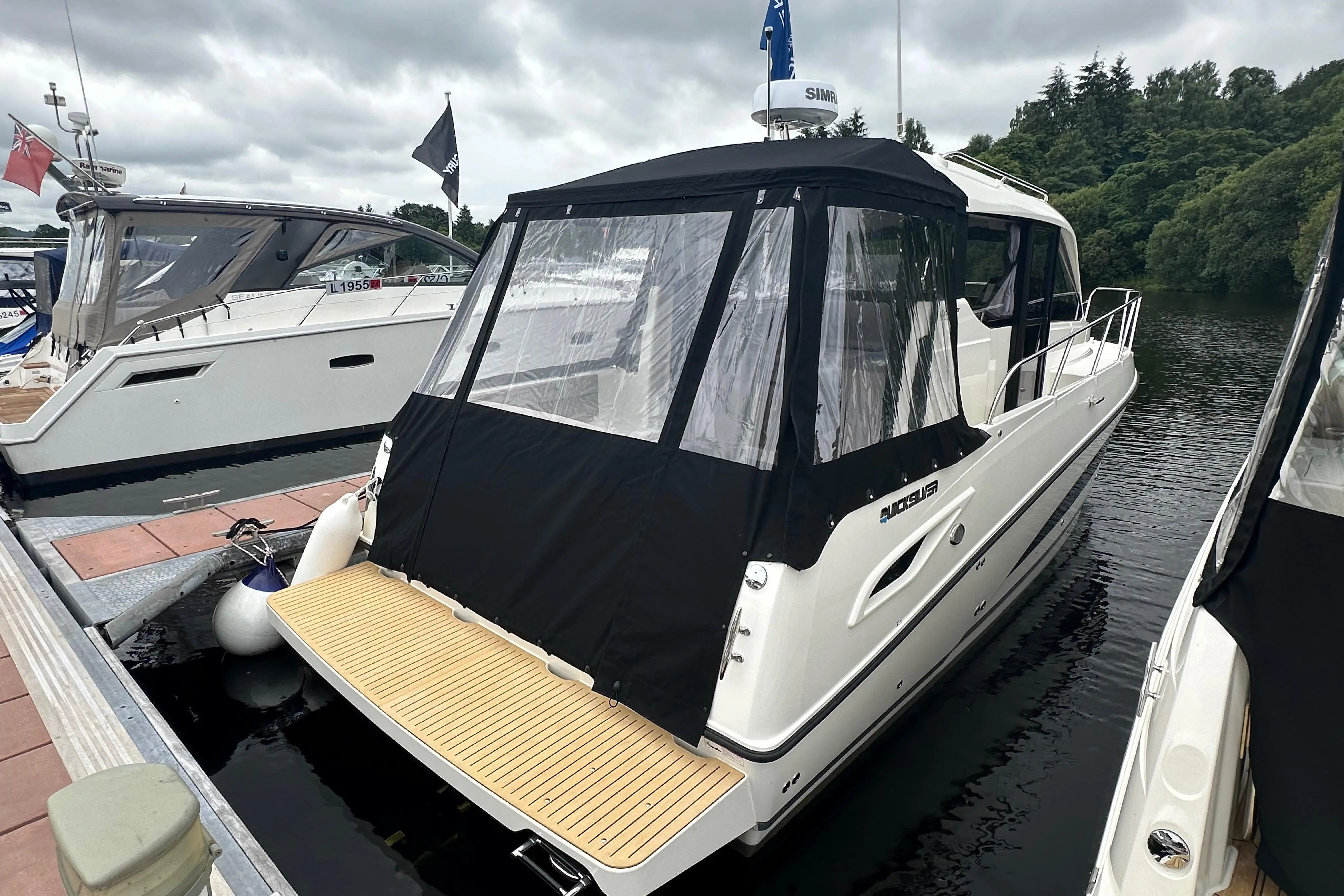 2024 Quicksilver activ 905 weekend