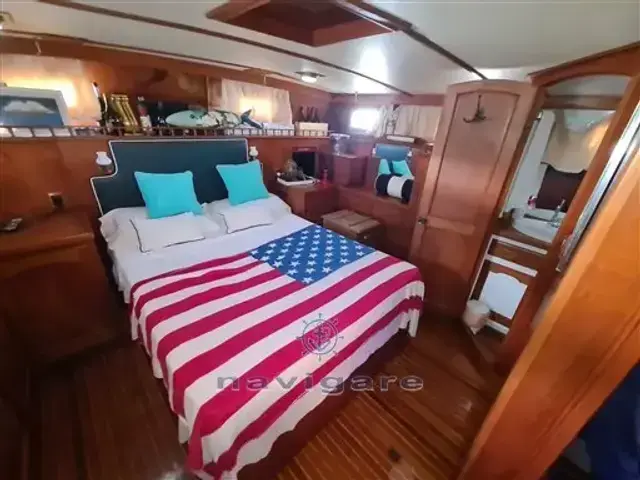 Sea Ranger 46 SUNDECK MOTORYACHT