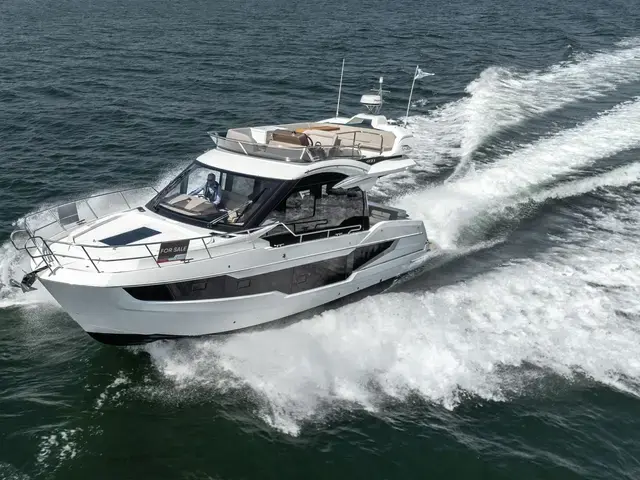 Galeon 400 Fly