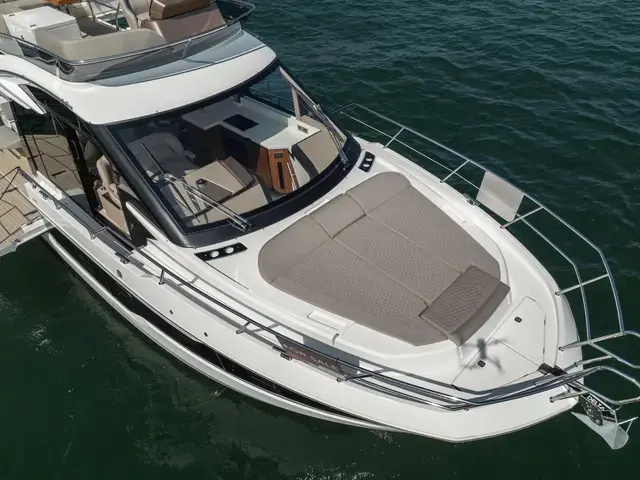 Galeon 400 Fly