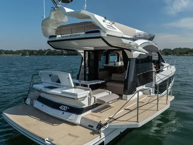 Galeon 400 Fly