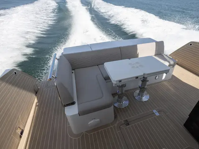 Galeon 400 Fly