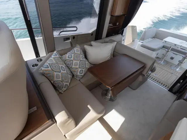 Galeon 400 Fly