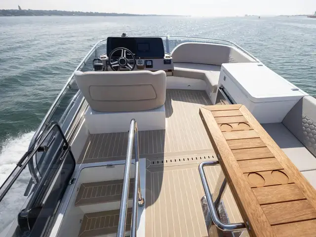 Galeon 400 Fly