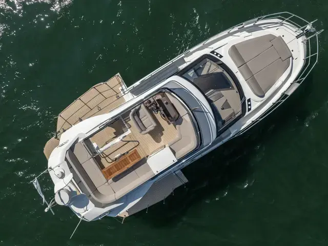 Galeon 400 Fly