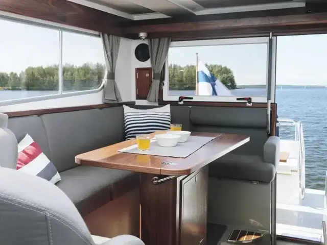 Sargo 36 Explorer Fly