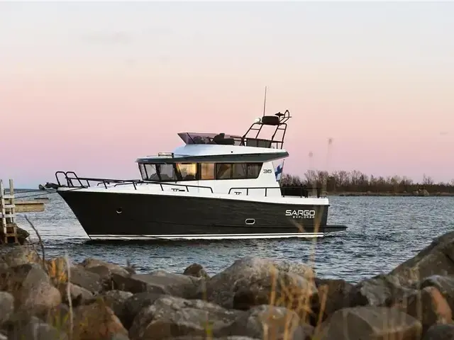 Sargo 36 Explorer Fly