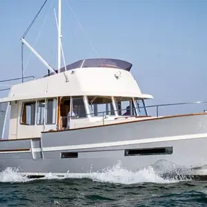 2025 Rhea 34 Trawler Flybridge