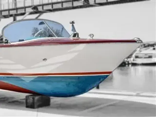 Riva Junior