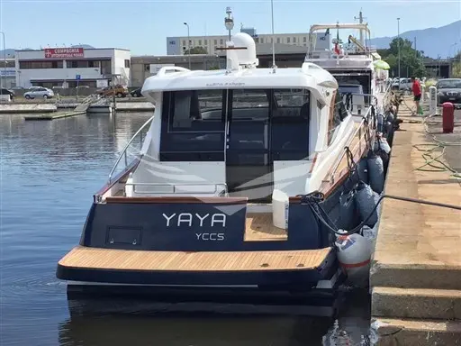 2019 Parker 44 sedan