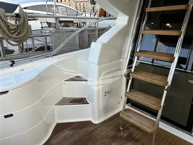 Ferretti Yachts 550