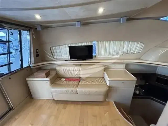 Ferretti Yachts 550