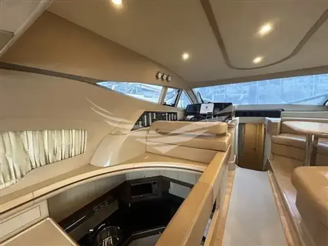 Ferretti Yachts 550