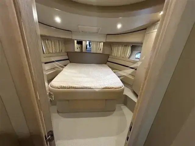 Ferretti Yachts 550