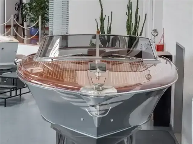 Riva 33 Aqua Super