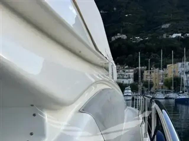 Ferretti Yachts 550