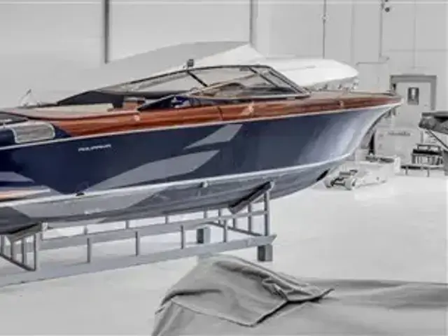 Riva 33 Aqua