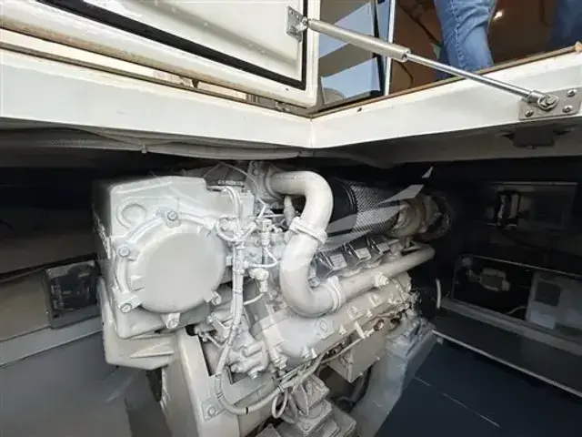 Ferretti Yachts 550