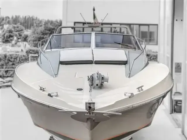 Riva 38 Bravo