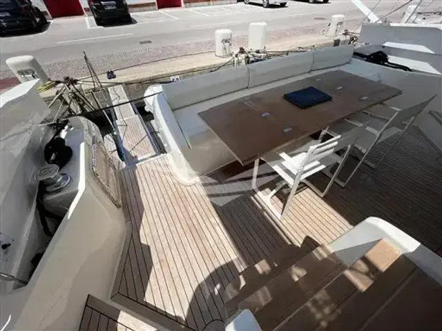 Ferretti Yachts 550