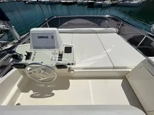 Ferretti Yachts 550