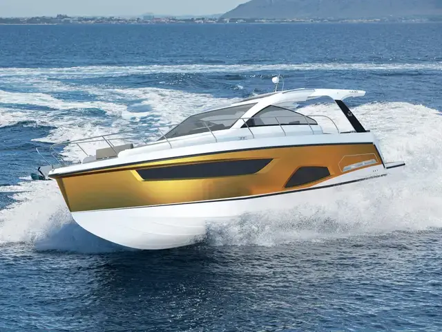 Sealine S430 for sale in Spain for €552,600 (£466,443)