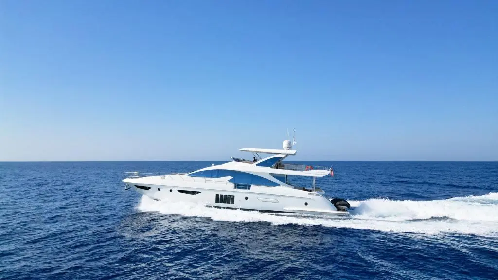 2015 Azimut flybridge 80