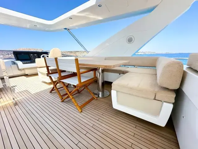 Azimut Flybridge 80