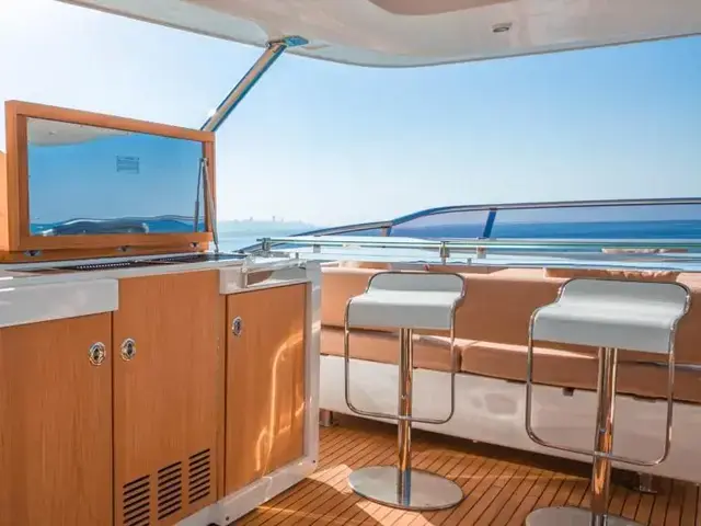 Azimut Flybridge 80