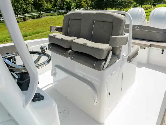 Sea Hunt Boats Ultra 305 SE