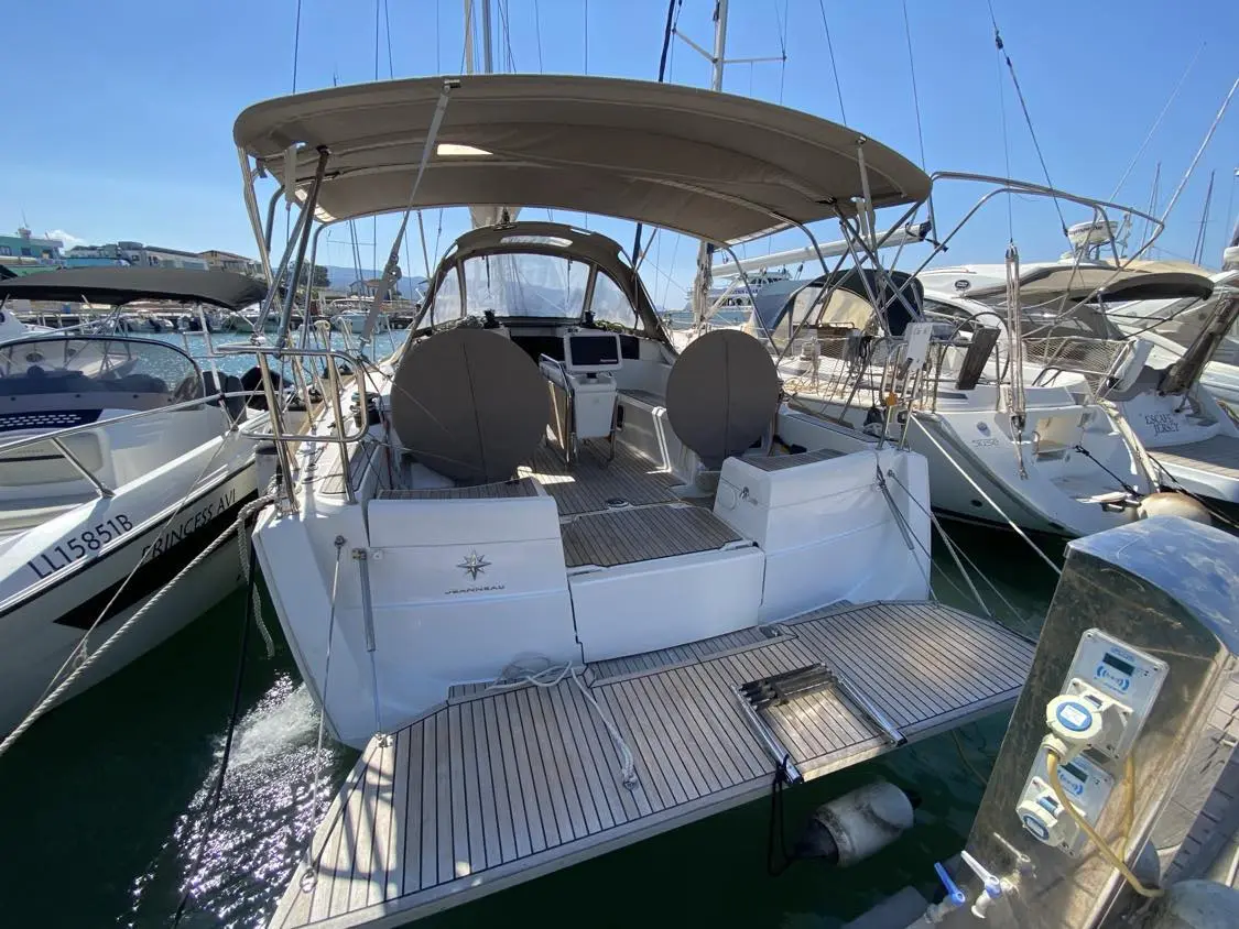 2019 Jeanneau sun odyssey 389