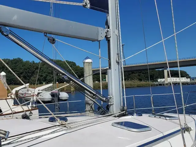 Catalina 387