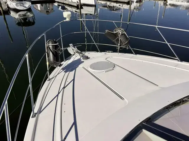 Carver 396 Aft Cabin