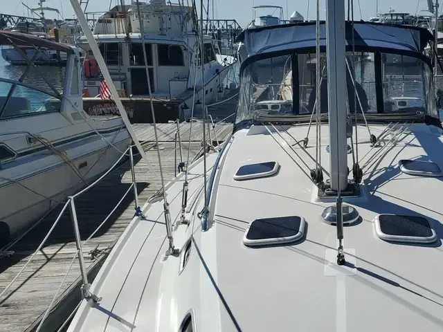 Catalina 387