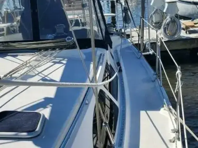 Catalina 387