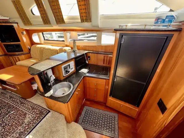 Carver 396 Aft Cabin