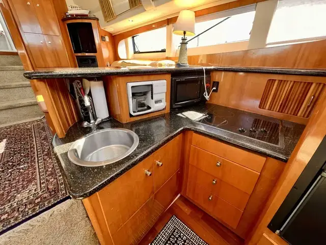 Carver 396 Aft Cabin