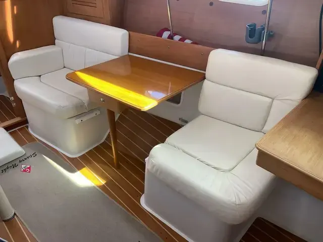 Catalina 387