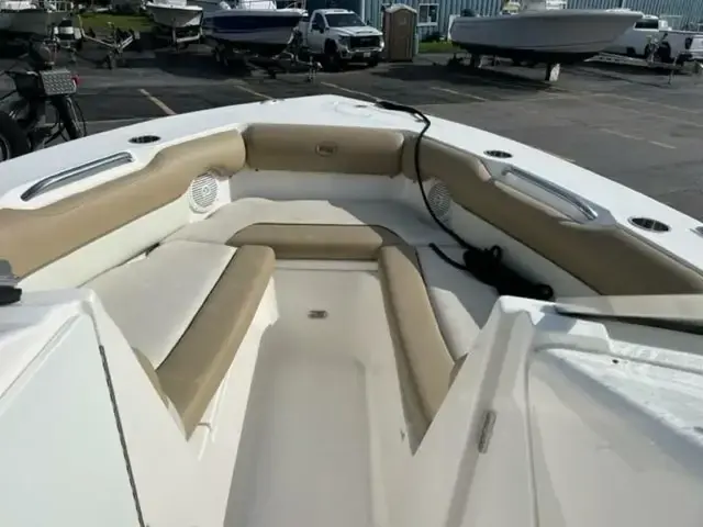 Key West 23 Dual Console