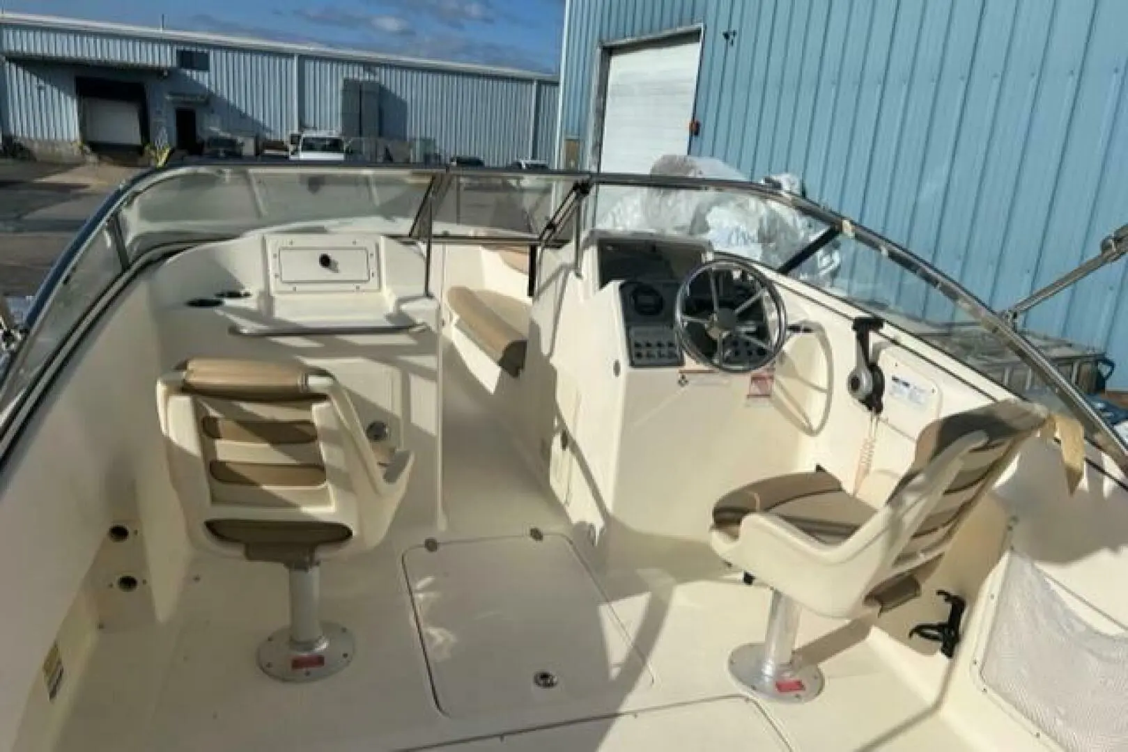 2018 Scout dorado 210