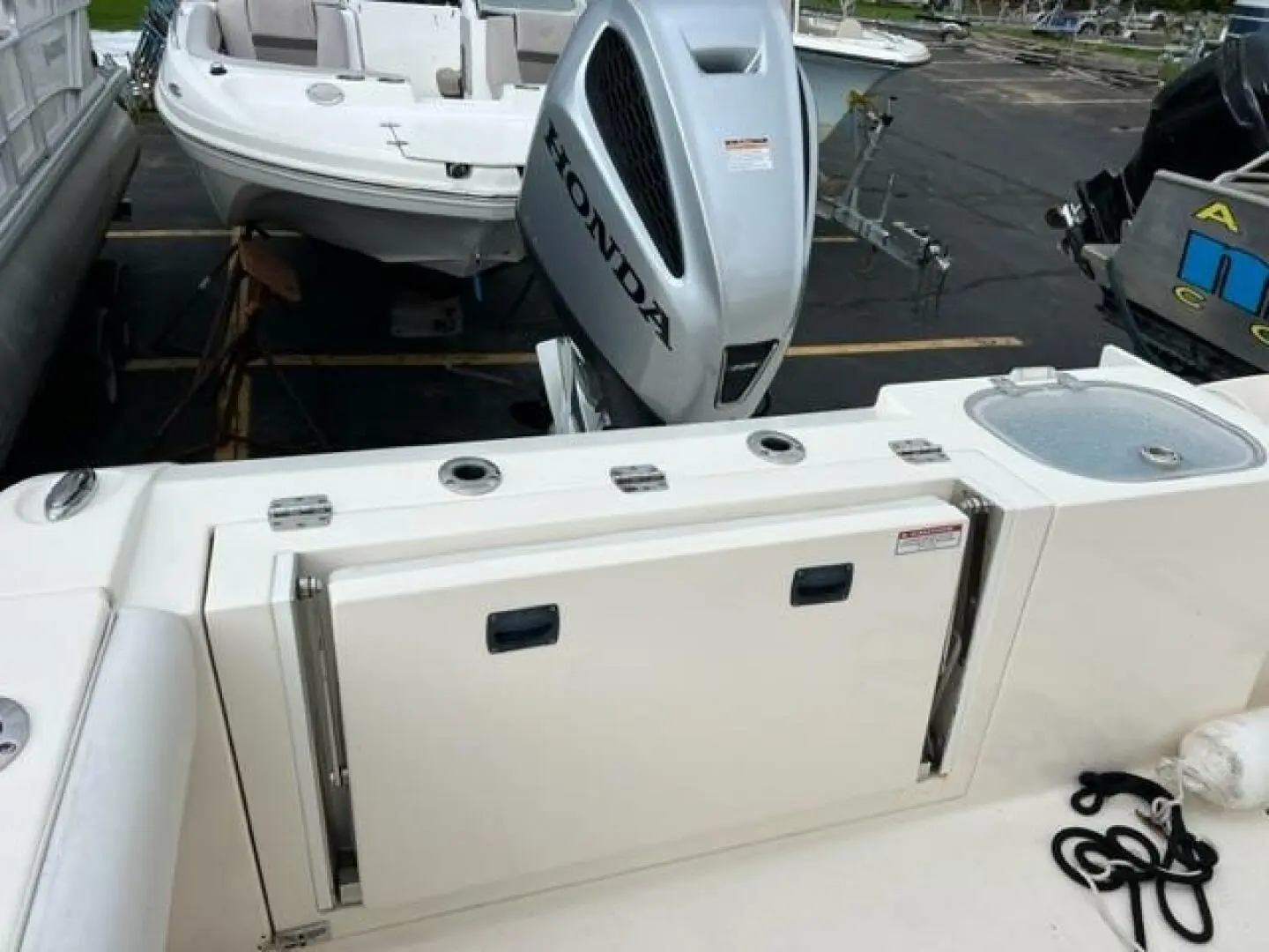 2020 Cobia Boats 237 center console