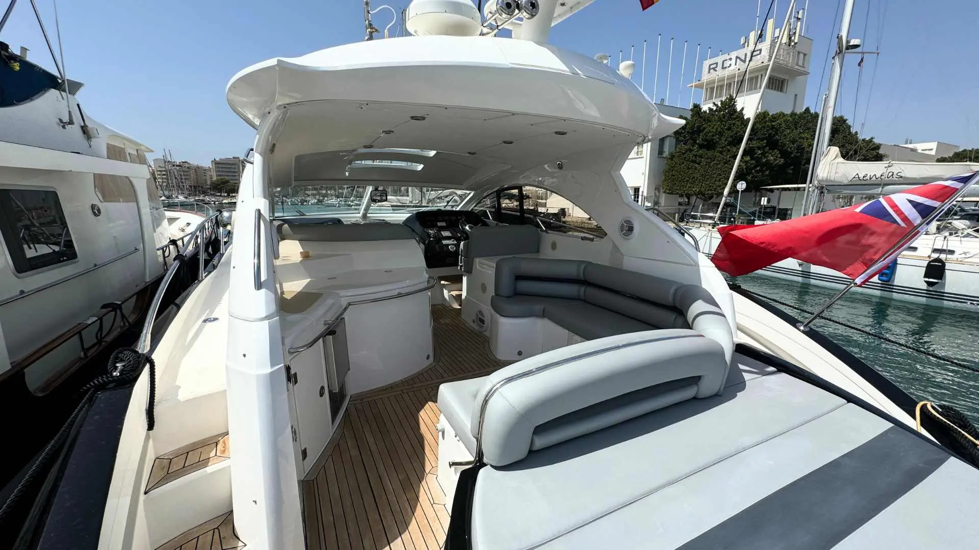 2009 Sunseeker portofino 47