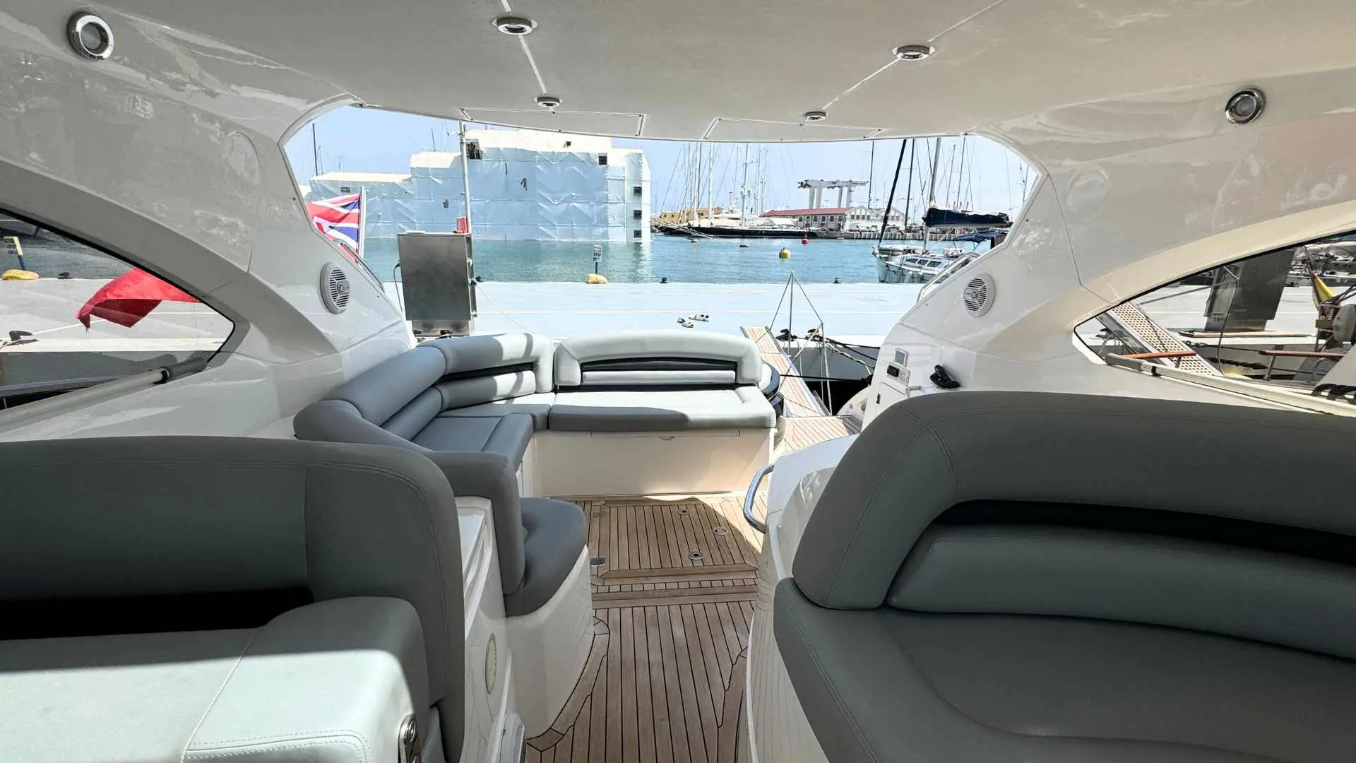 2009 Sunseeker portofino 47