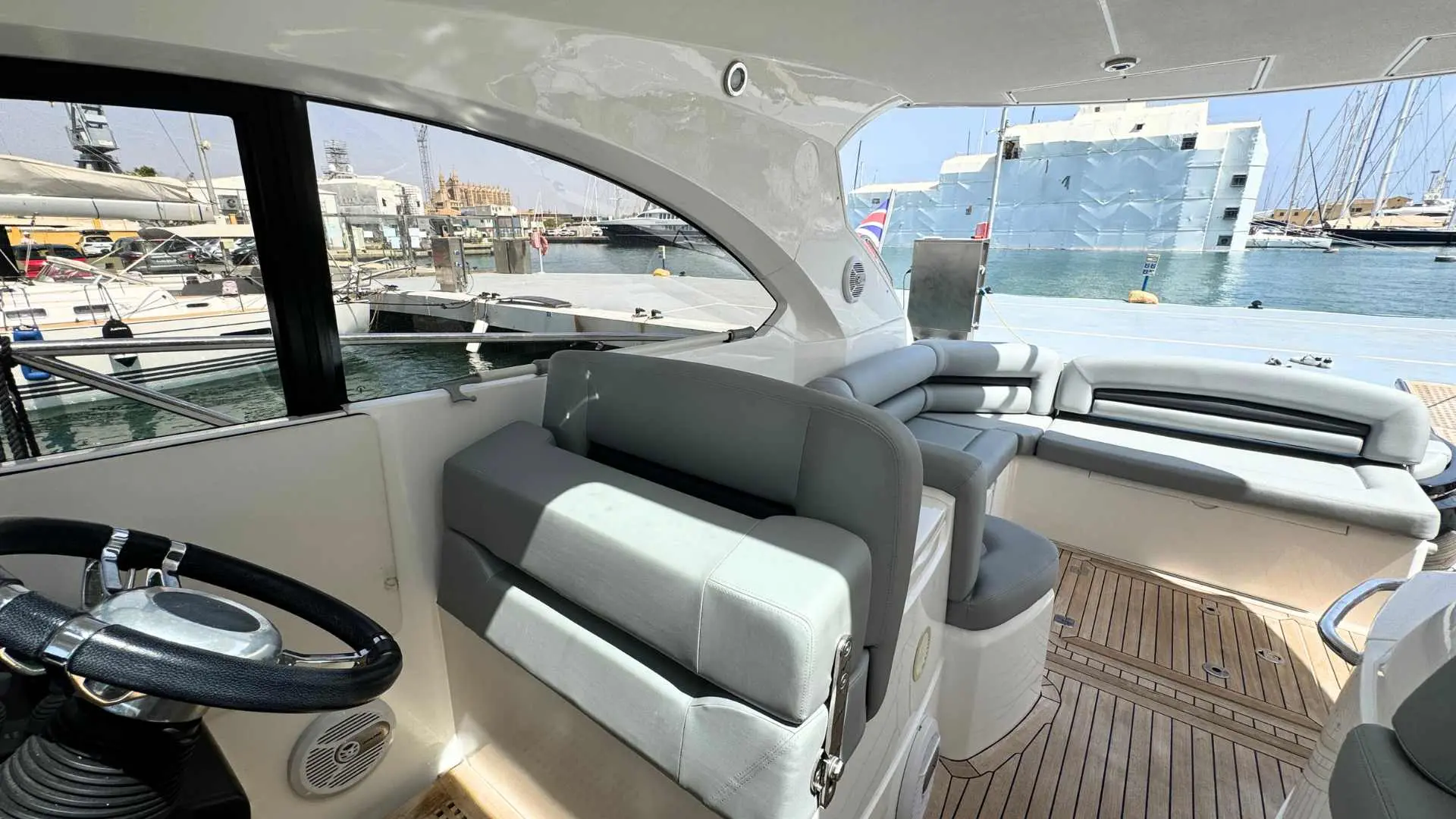 2009 Sunseeker portofino 47