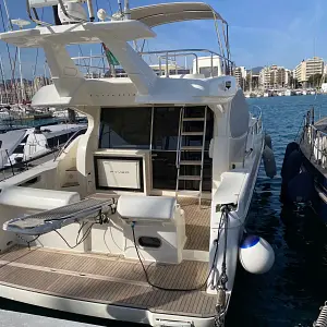 2010 Ferretti Yachts 470