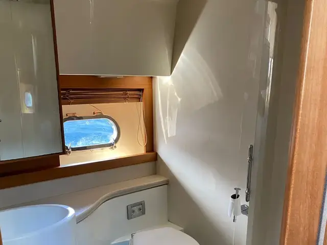 Ferretti Yachts 470