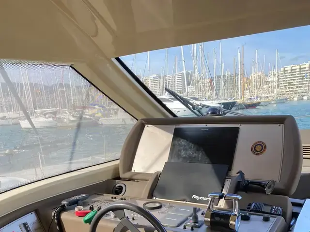 Ferretti Yachts 470