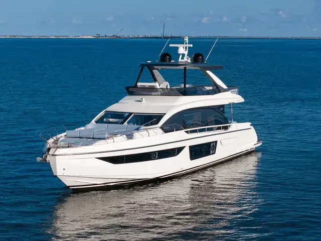 Azimut Fly 68