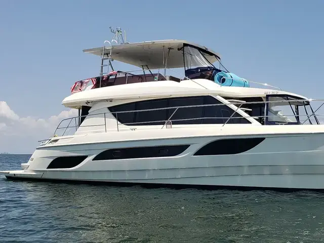 Aquila 48 Powercat