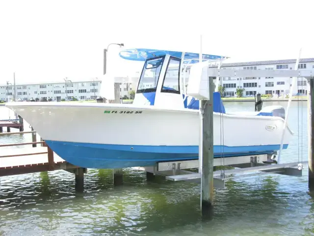 Sea Hunt Boats Ultra 239 SE